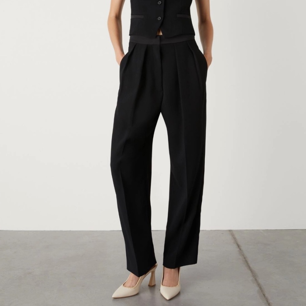 ART 365 MARELLA Darted Trousers NWT